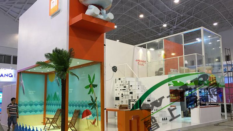 揭秘灯箱制作：玻璃钢材质的奥秘与工艺流程